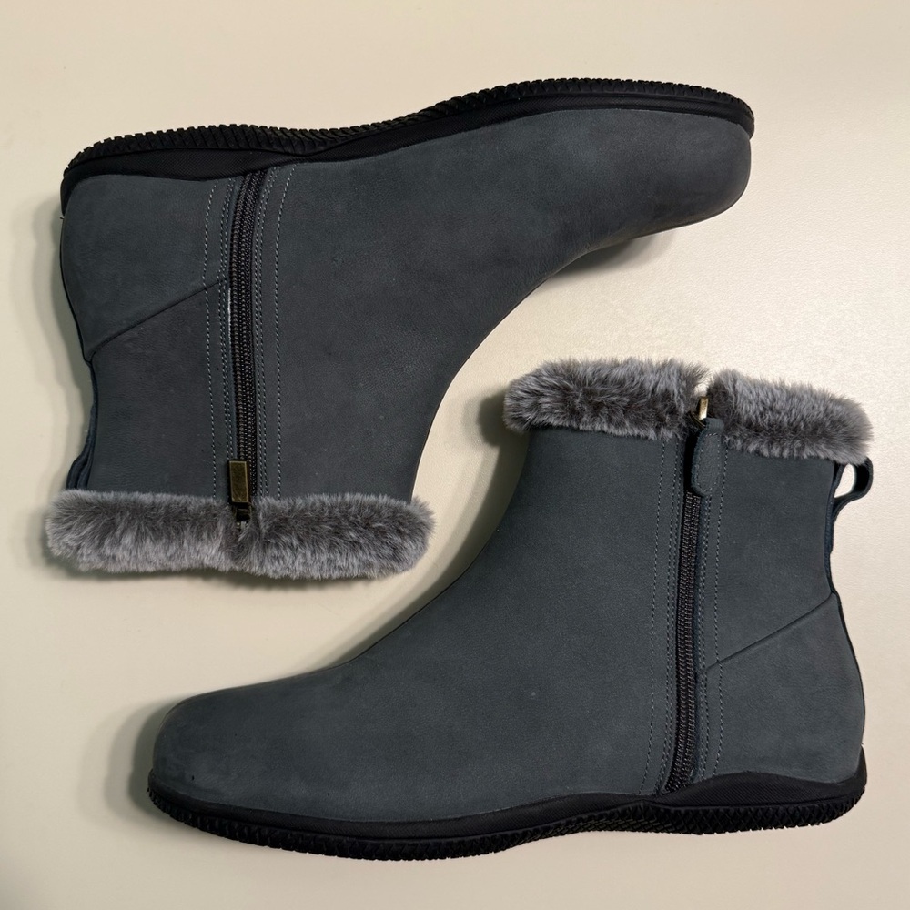 SoftWalk Women's Helena Ankle Boot Leather Faux Fur Size 10 1/2 W New, No Box